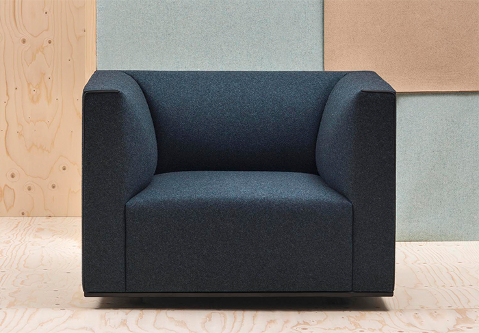 Grand Raglan armchair